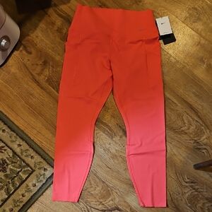 NWT Nike Dri Fit Coral Leggings Size Large
